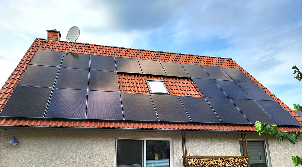 Dachfläche mit Photovoltaikanlage