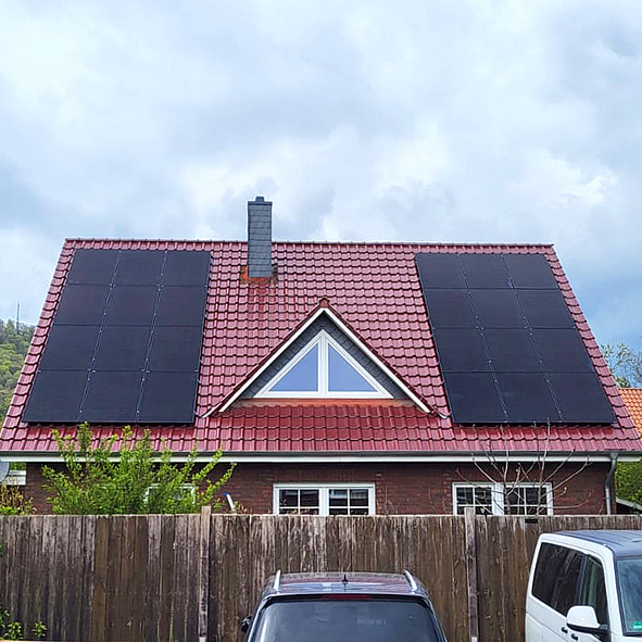 Dachfläche mit Photovoltaikanlage